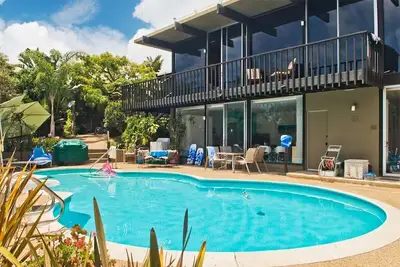 Image de Piscine privée, Guest House dispose de vues!