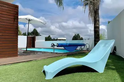 Image de Maison design, de luxe et avec piscine privée chauffée, près de Porto!