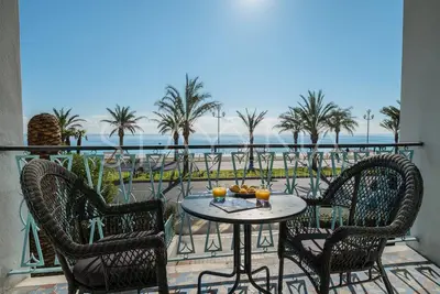 Image de La Vague Bleue - Asseyez-vous et profitez de la meilleure relaxation