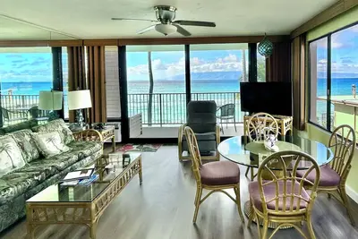 Image de 229 $ SPÉCIAL au 9/3/19 Direct Oceanfront! Dormir au son des vagues!