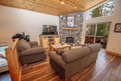Image de Belle 3br, 2. 5ba Accueil Dog-Friendly avec bain à remous sur Belle rive ouest de Tahoe