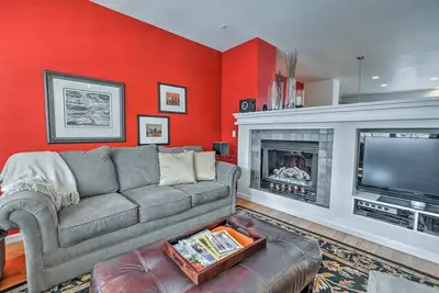 Image de 'Belmar Rowhome' - accessible à pied et proche de Denver!