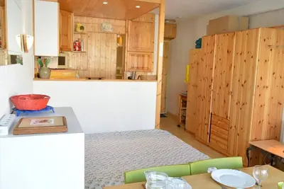 Studio avec canapé convertible, au cœur du Cap d'Agde, proche plage et commerces