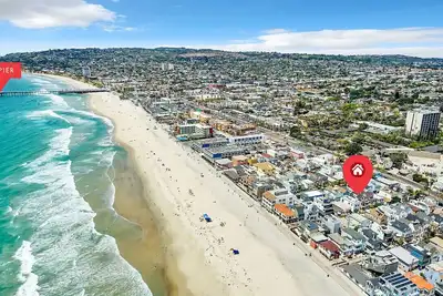 Image de 25% de réduction sur les vues spectaculaires sur l'océan en septembre / octobre. Très bien situé - 8-10 personnes