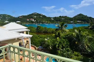 Image de Grande 5 Chambre avec Ac complète et plage privée!