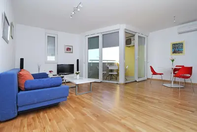 Image de Appartement d'une chambre avec la terrasse et la vue sur le mer Makarska (A-13871-a)