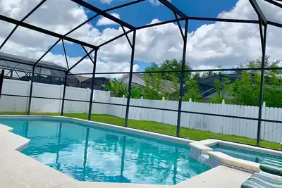 Image de Indian Creek avec une clôture de protection 4 chambres 3 salles de bain