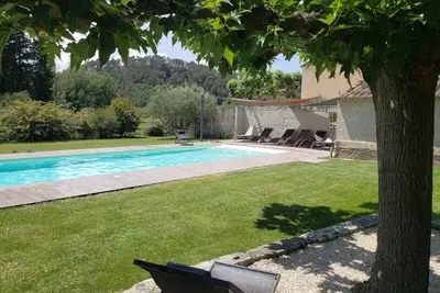 Image de Mas entre Avignon et Saint Remy de Provence à Barbentane