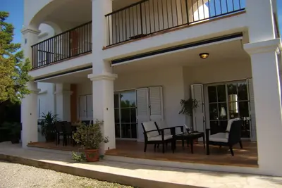 Image de Et-0301-E Villa avec piscine privée, un espace barbecue, Wifi, Air conditionné.