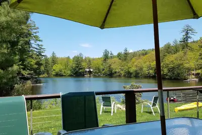 Image de Maison idyllique au bord du lac convenait à deux familles