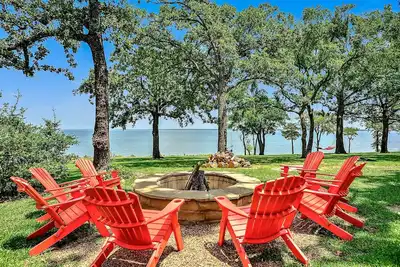Image de Marcher jusqu'Ă l'eau - Maison au bord du lac sur le lac Texoma