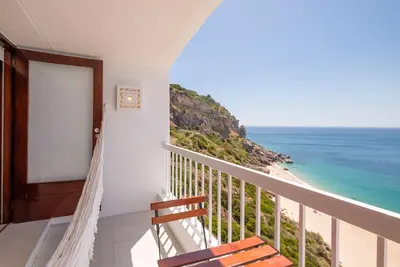Image de Accès direct et privé à la plage. 30 km de Lisbonne