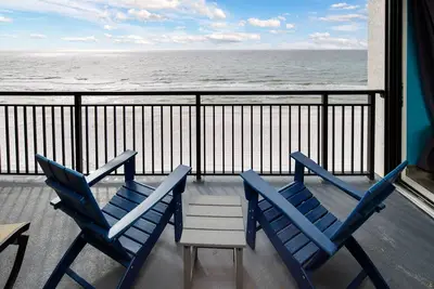 Image de Locations de vacances abordables avec une vue d'un million de dollars.