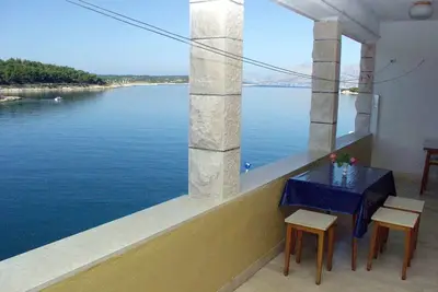 Appartement de deux chambres avec la terrasse et la vue sur le mer Povlja, Brac (A-710-b)
