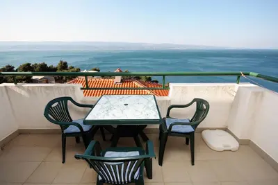 Image de Appartement d'une chambre avec la terrasse et la vue sur le mer Balica Rat, Omis (A-4868-a)