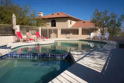 Image de Estrella Mtn Custom 3bed / 3ba / Slps 8 / Piscine / Spa / Foyer Ă gaz / Golf / Vues