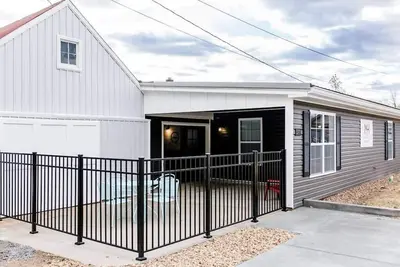 Image de 3 chambres 3. 5 chambres d'hôtes de bain avec un espace extérieur inoubliable