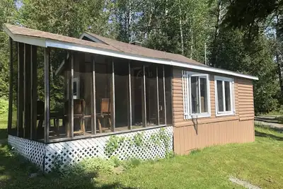 Image de Cottage 2 chambres - Mise à jour récemment à Marten River, On - Olive Lake Cottage # 1