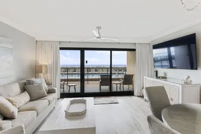 Image de 115- Vacances au paradis! Surplombant l’Eau Emeraude. Destin Beach Club