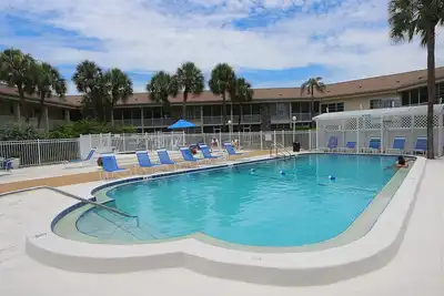 Image de Kingston Arms 11-B: 2 Br / 2 Ba Condo sur Lido Key par Rva, pour 4