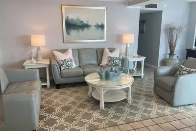 Image de Shoreline Towers Unit 2111 - Spacieux 3 Bdrm / 2 Bath Location de vacances sur la plage