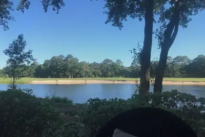 Réservez maintenant pour l'été! Quelques dates sont partis pour le golf, la piscine, les vacances à la plage!
