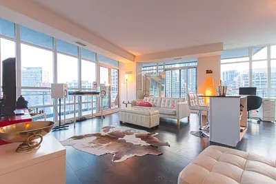 Image de Élégant 2 chambres Condo Downtown Toronto