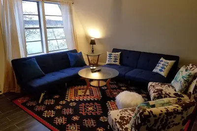 Image de Nouveau et moderne, cabine # 2 @ Lake Cisco Rentals