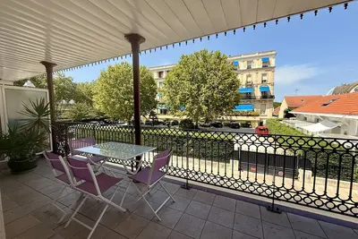Image de Arcachon Centre : T2 tout équipé à 150m de la plage avec loggia et parking sécurisé