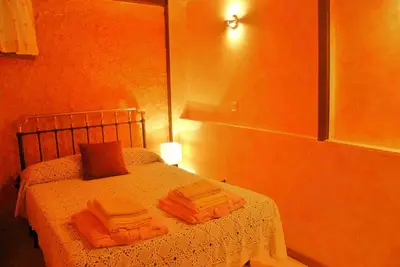 Image de Cottage confortable avec jacuzzi pour 8/10 personnes.