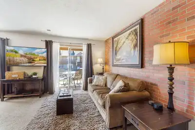 Image de Budget Friendly | Retraite confortable (pas d'escalier) | Proche de tout | Marina