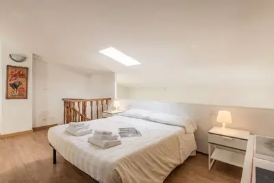 Image de San Frediano dix-sept, un appartement moderne et accueillant dans le quartier de Borgo San Frediano