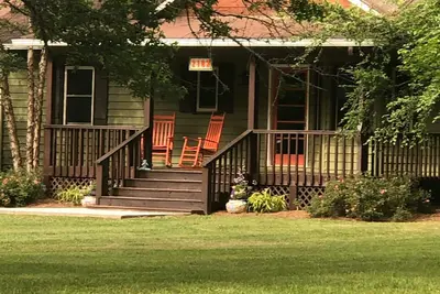 Image de Sur la rivière Hiawassee! 6 couchages! À seulement 16 miles d'Helen!