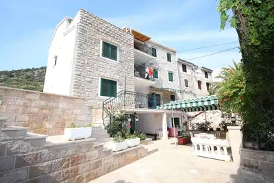 Image de Appartement d'une chambre prés de la plage Bol, Brac (A-13413-a)