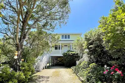 Image de Vue sur la mer: terrasse sur le toit avec des vues spectaculaires.