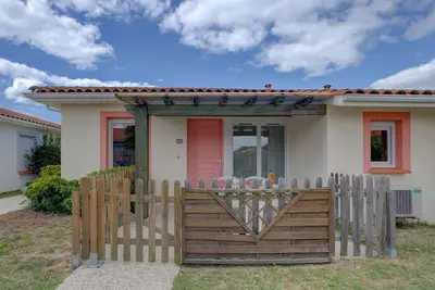 Image de Biscarrosse  T2 avec terrasse 4 couchages classé 1 étoile