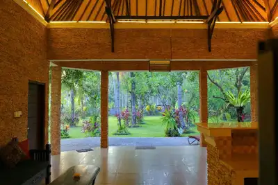 Image de Villa de 2 chambres dans une jungle de fruits
