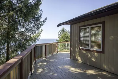 Image de Ocean Et Fantastique vue sur la montagne