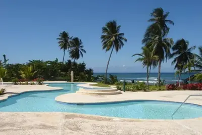 Image de 2060 pieds carrés -Walkway 2 Beach-Entièrement meublé-Safe & Gated Ocean-front Community