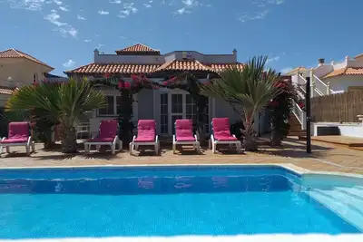 Image de Villa individuelle de luxe Rochelle avec piscine chauffée sur 5 * Championship Golf Resort