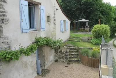Image de Gîte de charme avec jardin clos, proche Loire à Vélo, à 15 km de Tours, équipé et confortable