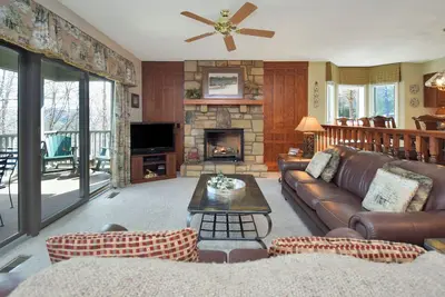 Adirondacks 3 Wpm: 3 Br / 3 Ba condo à Blowing Rock, 8 personnes