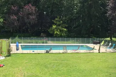 Gîte familial avec piscine chauffée et jardin privatif près des châteaux de la Loire