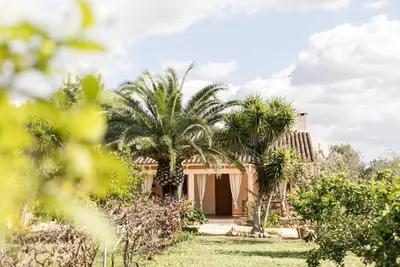 Image de 4 personnes + 2 enfants - Finca Flora Cas Nets