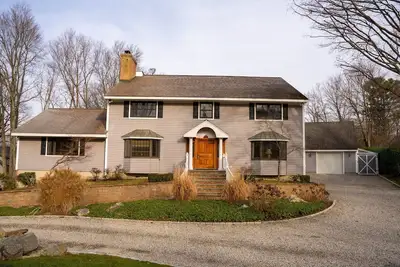 Image de Darien Family Home avec chambre / chambre d'enfant - 12 personnes & facile 50 min. train à Nyc