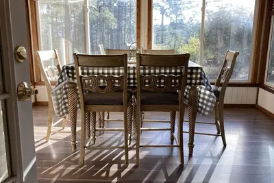 Image de Cabine nichée dans les montagnes de Sacramento.