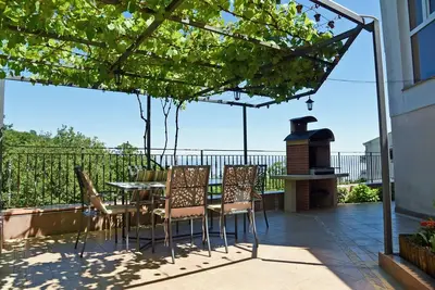 Image de Appartement d'une chambre avec la terrasse Icici, Opatija (A-7885-b)