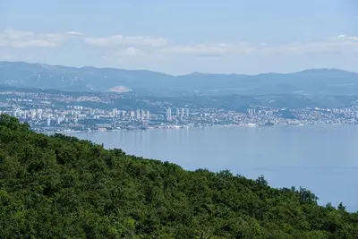 Image de Appartement de deux chambres avec la terrasse et la vue sur le mer Icici, Opatija (A-7885-a)