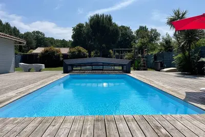 Image de Proche Soulac/mer Villa de 6 chambres piscine couverte chauffée, jacuzzi, Sauna