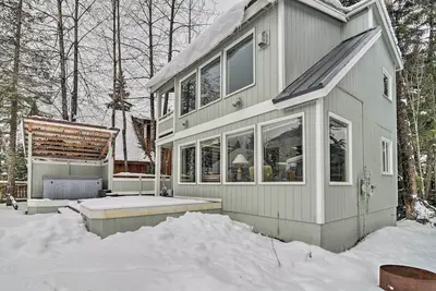 Image de Cabine w / Hot Tub & Vues 1 Mile Ă Alyeska Resort!